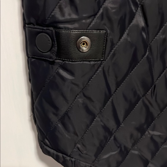 DKNY Black Quilted Vest - Picture 3 of 12